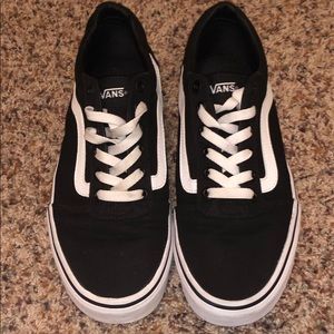 Black Low Skater Vans